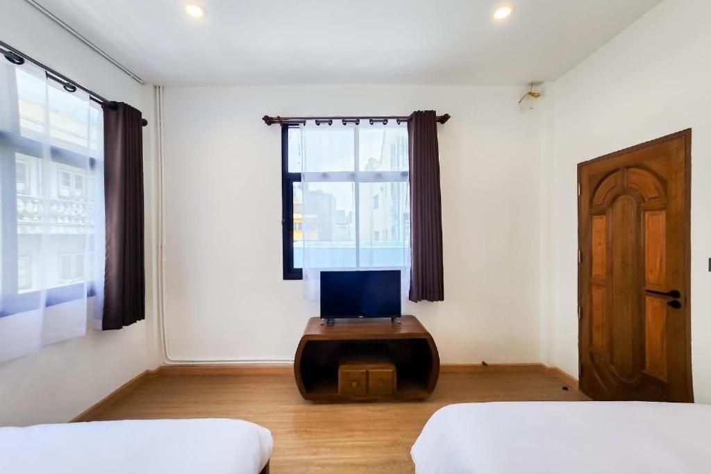 Penthouse Lamoon Hotel Bangkok Exterior photo