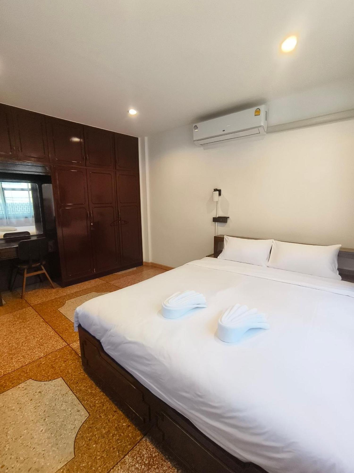 Penthouse Lamoon Hotel Bangkok Exterior photo